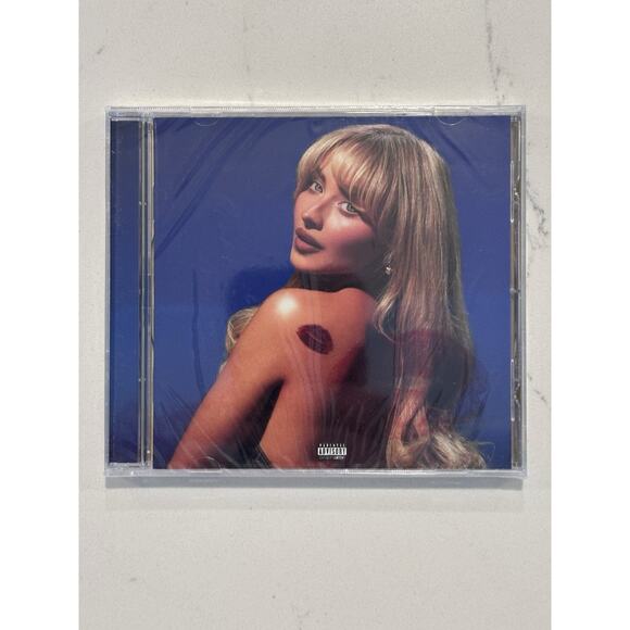 Sabrina Carpenter KISS On Front Short N’ Sweet Signed Photo And Signed Card - #5 - Picture 6 of 9